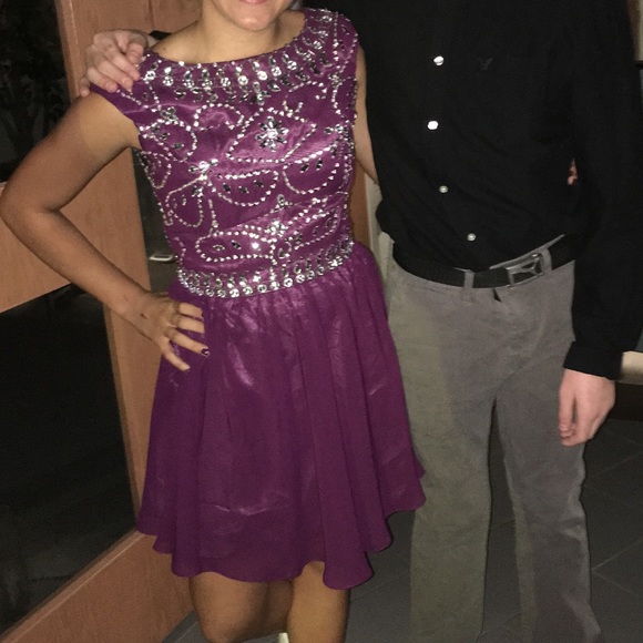 Homecoming dress - Picture 2 of 2